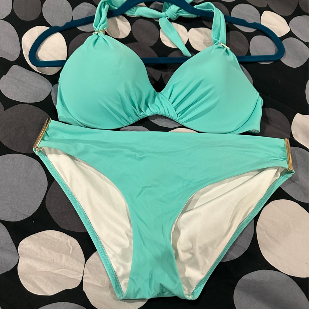 Victoria’s Secret bikini 36C top and M bottom in gorgeous teal